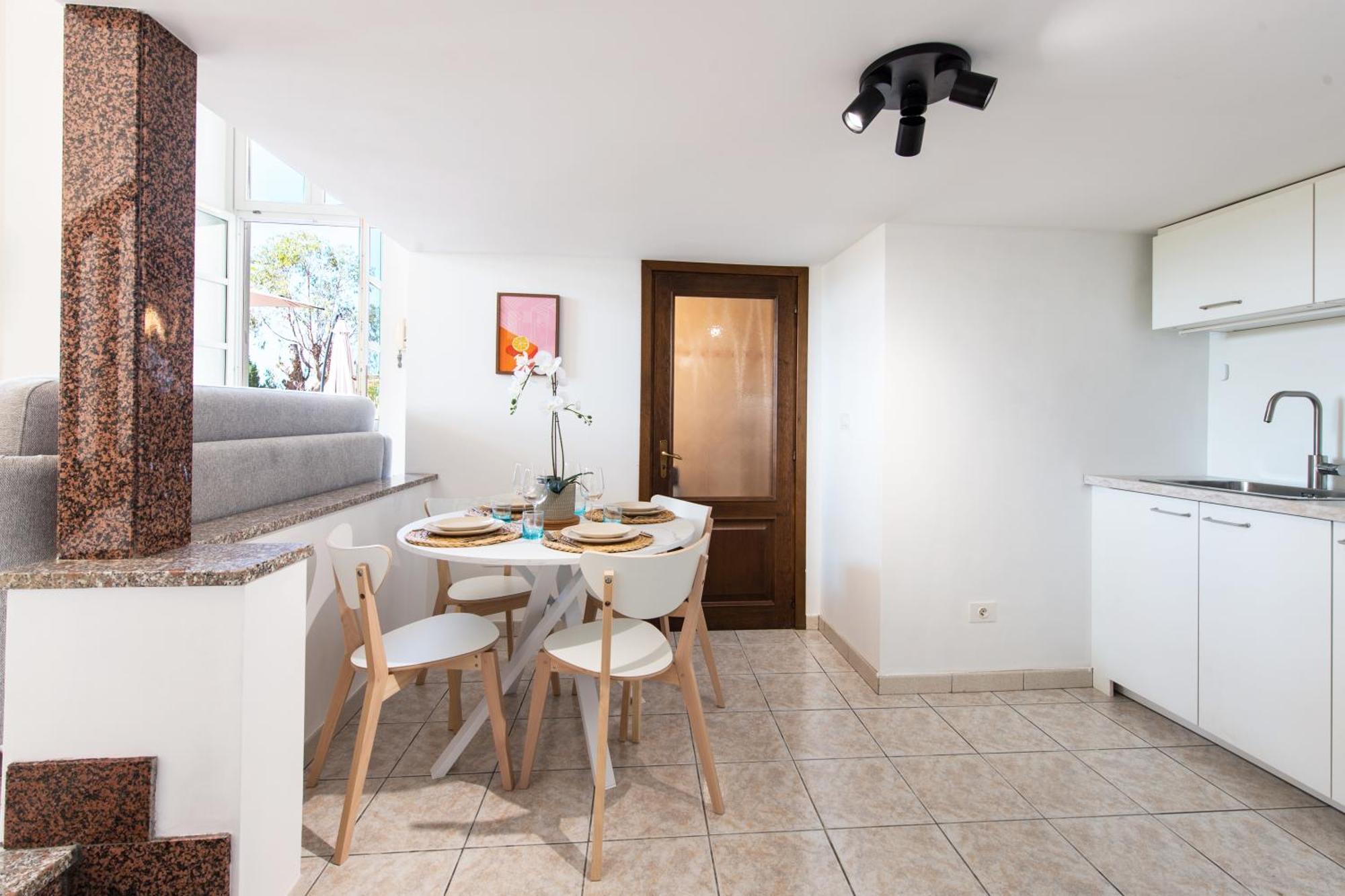 Oliviers -Agreable 2 Pieces Dans Maison Bourgeoise Menton Exteriör bild