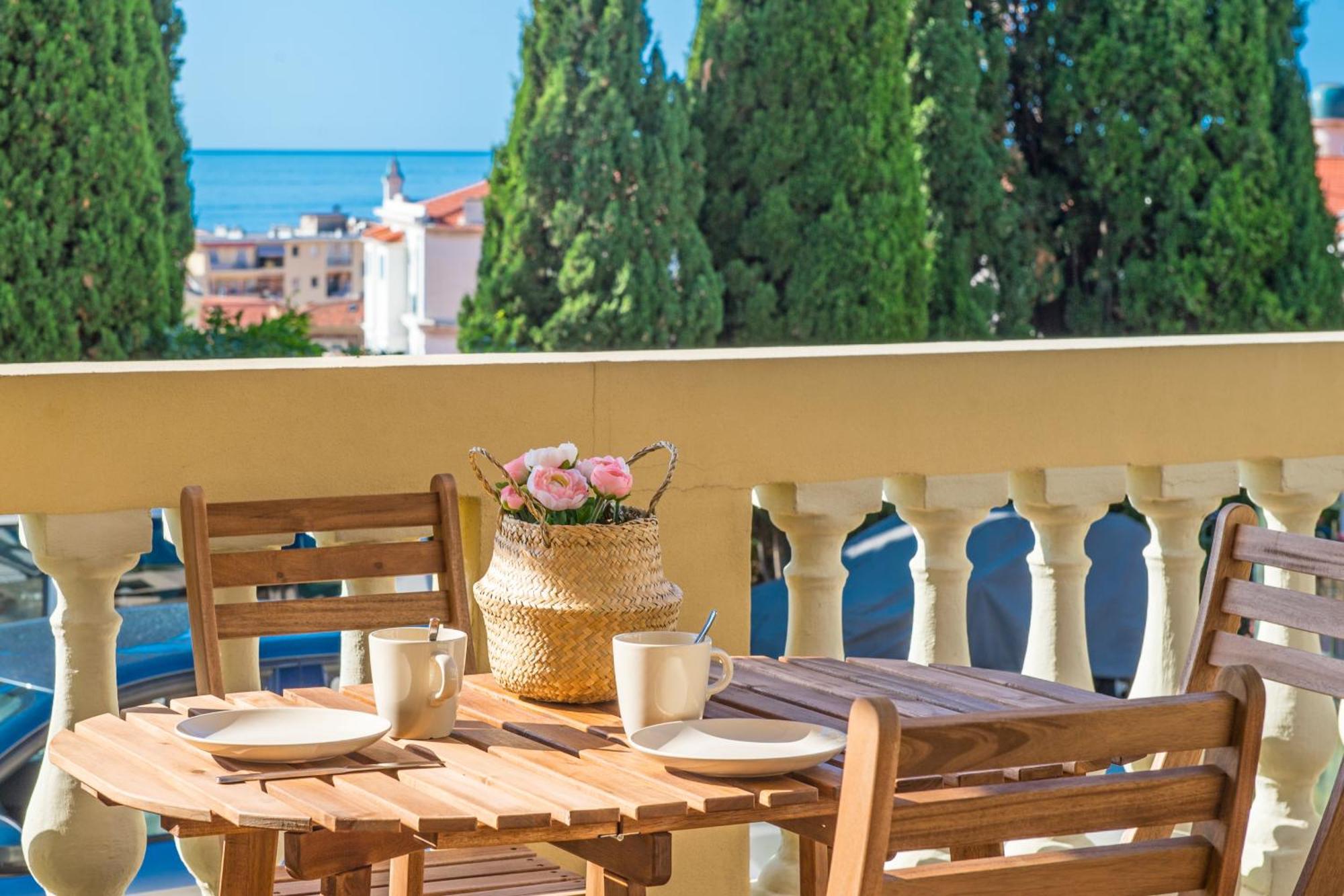 Oliviers -Agreable 2 Pieces Dans Maison Bourgeoise Menton Exteriör bild
