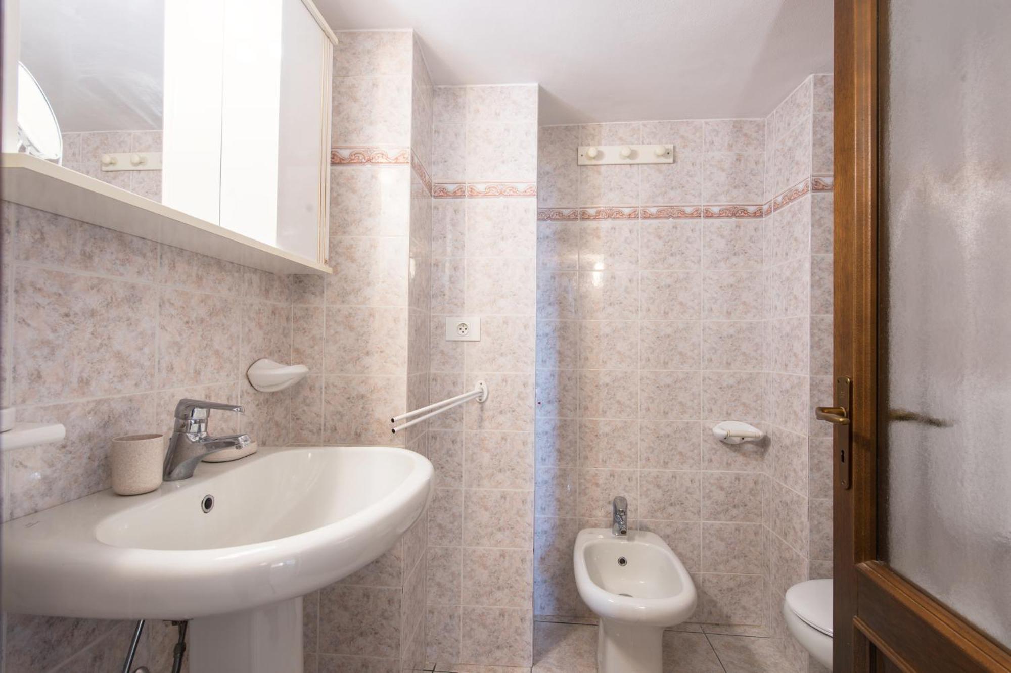Oliviers -Agreable 2 Pieces Dans Maison Bourgeoise Menton Exteriör bild